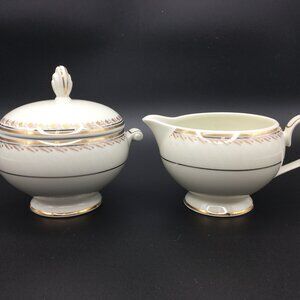 Mikasa Golden Crown L3416 Creamer & Covered Sugar Bowl Set Gold Trim China NEW